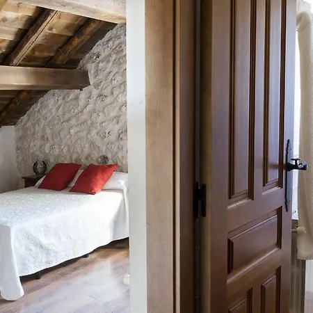 בית נופש Yeros - Segovia Aldeasona